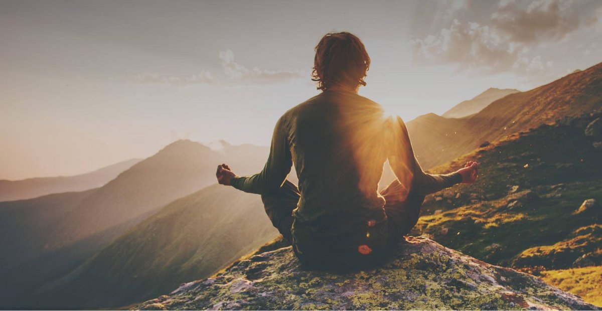 Meditation am Berg - Abenteuer und Entspannung kombiniert beim Sommerurlaub im Hotel Forellenhof