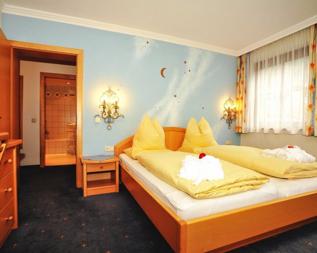 Wohnbeispiel Familiensuite "Klassik" mit Balkon